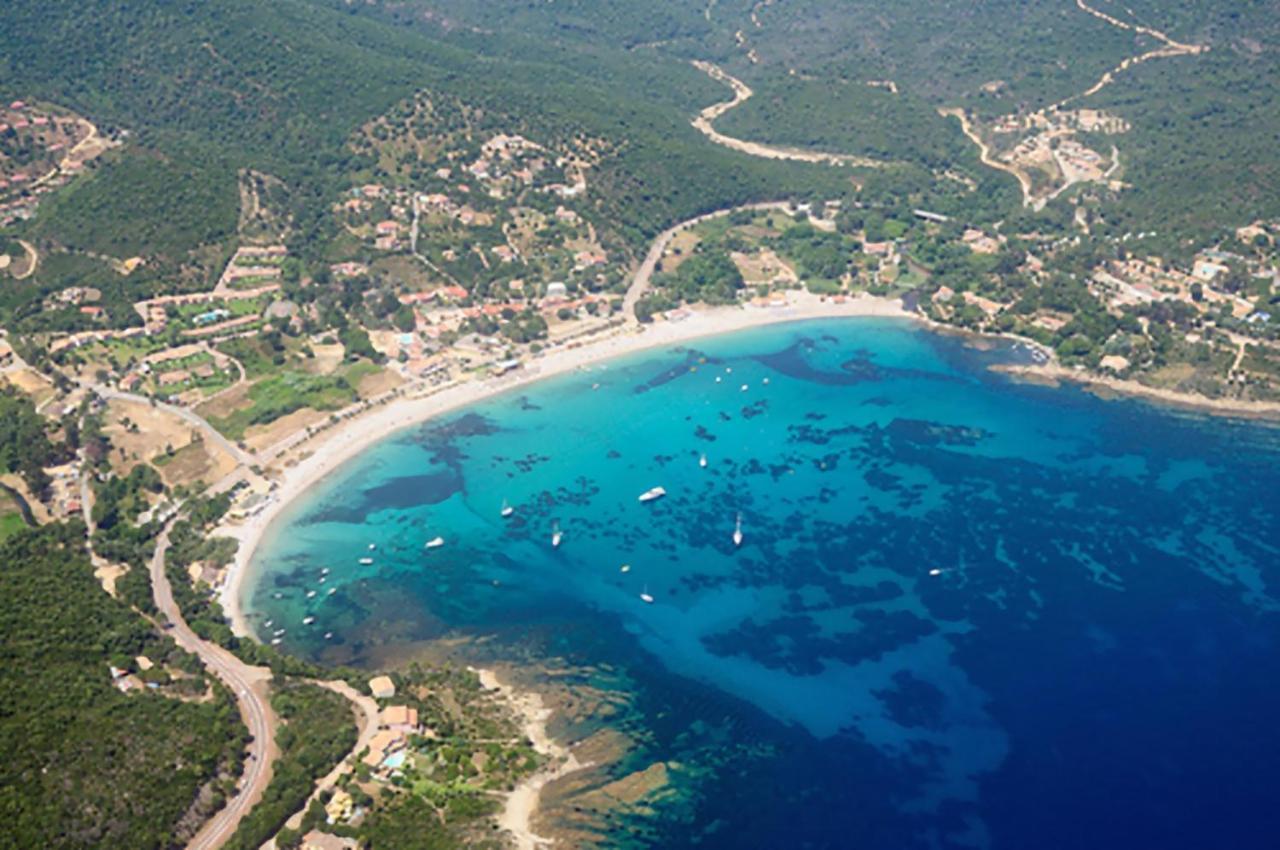 Les Lodges De La Plage U Dragulinu Sari-Solenzara Exterior foto