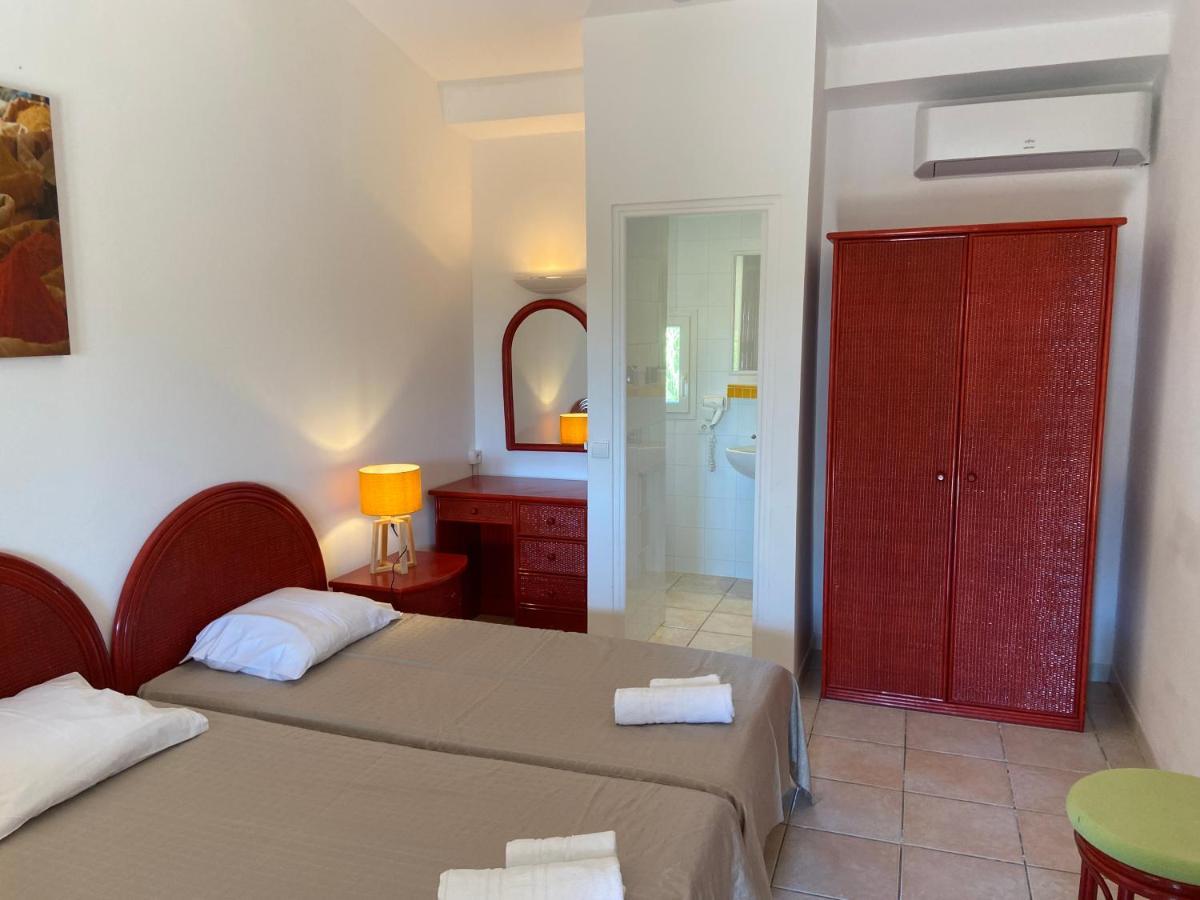 Les Lodges De La Plage U Dragulinu Sari-Solenzara Exterior foto